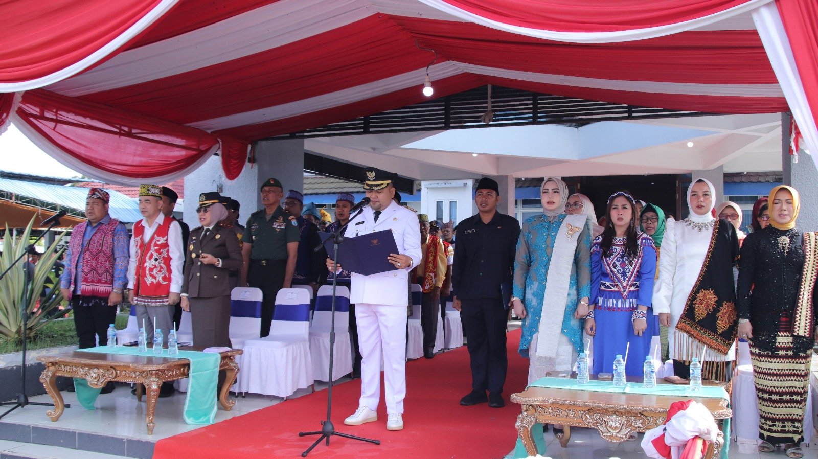 Bupati Melawi Pimpin Upacara Peringatan Hari Jadi ke-21 Kabupaten Melawi