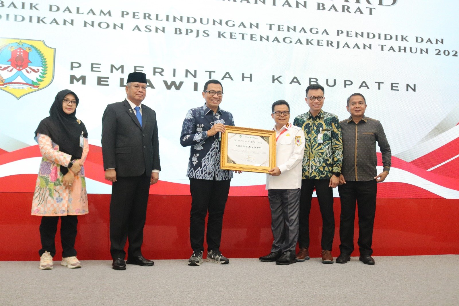 Pemerintah Kabupaten Melawi Raih Penghargaan Paritrana Award Tingkat Provinsi Kalimantan Barat