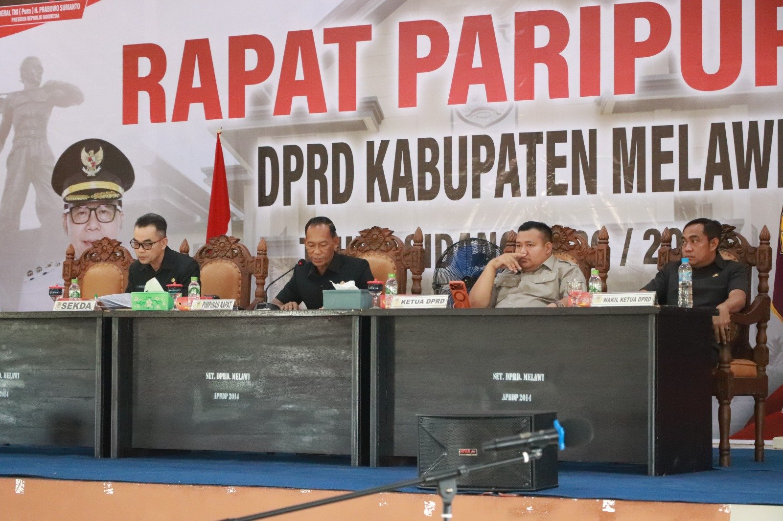 Sekda Melawi Sampaikan Jawaban Pemerintah atas Pandangan Umum Fraksi terhadap Raperda Perubahan APBD 2026